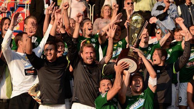 Takhle slavili fotbalisté Jablonce minulý rok ve Štruncových sadech zisk Superpoháru FAČR. Takhle slavili fotbalisté Jablonce minulý rok ve Štruncových sadech zisk Superpoháru FAČR.