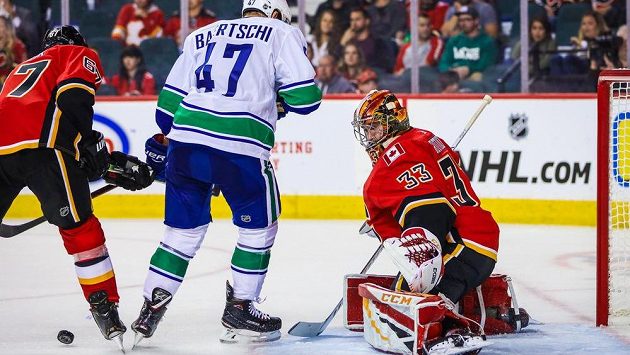 David Rittich v brance Calgary v přípravném utkání proti Vancouveru ani jednou neinkasoval. David Rittich v brance Calgary v přípravném utkání proti Vancouveru ani jednou neinkasoval.