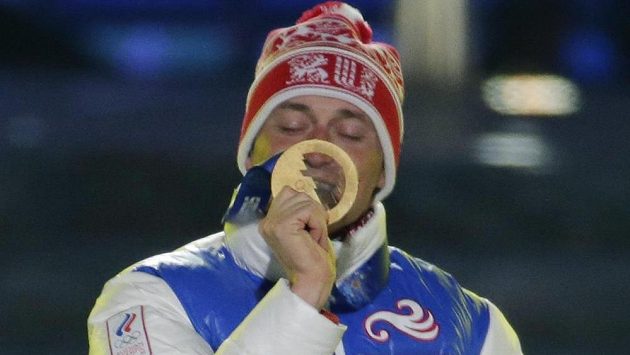 Kvůli údajným podvodům při hrách v Soči byli minulý týden doživotně diskvalifikováni z olympijských her běžci na lyžích Alexandr Legkov a Jevgenij Bělov. Kvůli údajným podvodům při hrách v Soči byli minulý týden doživotně diskvalifikováni z olympijských her běžci na lyžích Alexandr Legkov a Jevgenij Bělov.
