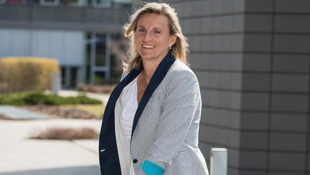 Oštěpařka Barbora Špotáková se kvůli zlomené noze dočasně neobejde bez berlí. Oštěpařka Barbora Špotáková se kvůli zlomené noze dočasně neobejde bez berlí.