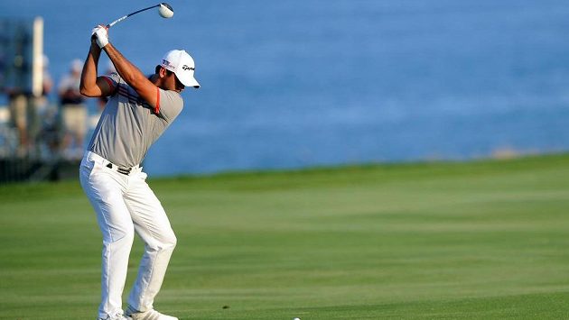 Australský golfista Jason Day při třetím majoru sezóny v americkém Kohleru. Australský golfista Jason Day při třetím majoru sezóny v americkém Kohleru.