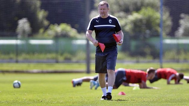 Trenér Viktorie Plzeň Pavel Vrba cepuje své svěřence na soustředění v Rakousku. Trenér Viktorie Plzeň Pavel Vrba cepuje své svěřence na soustředění v Rakousku.