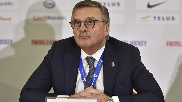 Prezident Mezinárodní hokejové federace (IIHF) René Fasel. Prezident Mezinárodní hokejové federace (IIHF) René Fasel.