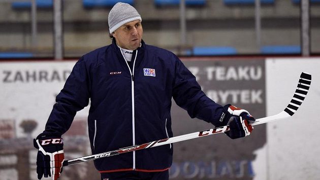 Trenér Vladimír Růžička odletěl na inspekční cestu do zámoří. Trenér Vladimír Růžička odletěl na inspekční cestu do zámoří.