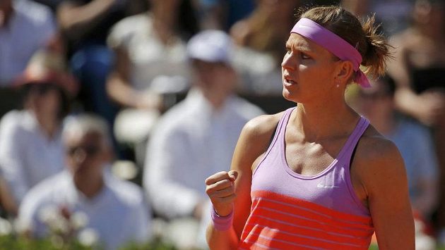Lucie Šafářová ve finále Roland Garros se Serenou Williamsovou. Lucie Šafářová ve finále Roland Garros se Serenou Williamsovou.