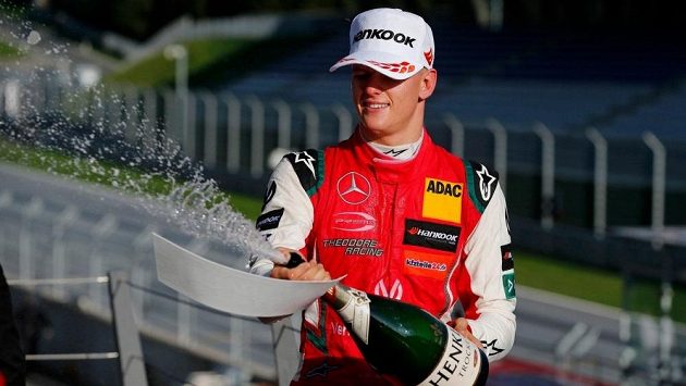 Mick Schumacher se dočkal velkého úspěchu Mick Schumacher se dočkal velkého úspěchu