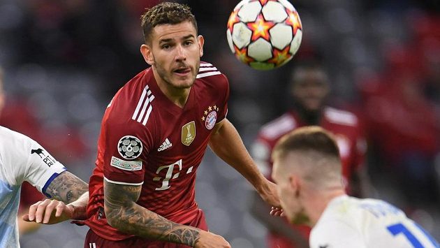 Francouzský mistr světa Lucas Hernández v dresu Bayernu. Francouzský mistr světa Lucas Hernández v dresu Bayernu.