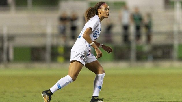 Americká fotbalistka Trinity Rodmanová. Americká fotbalistka Trinity Rodmanová.