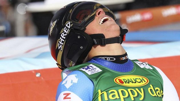 Lara Gutová vyhrála první závod nové sezony Světového poháru, Švýcarka ovládla v Söldenu obří slalom. Lara Gutová vyhrála první závod nové sezony Světového poháru, Švýcarka ovládla v Söldenu obří slalom.
