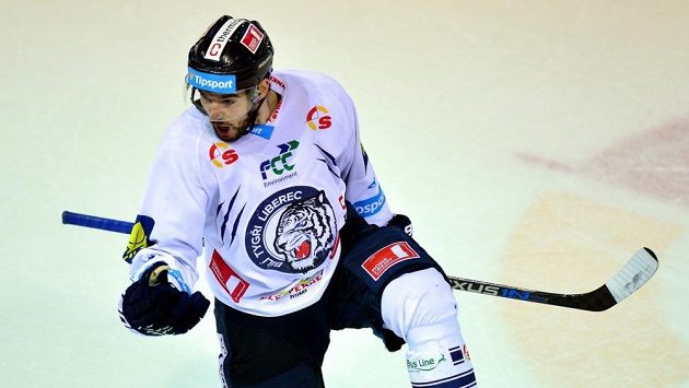 Liberecký útočník Michal Birner se raduje z gólu proti Mladé Boleslavi. Liberecký útočník Michal Birner se raduje z gólu proti Mladé Boleslavi.