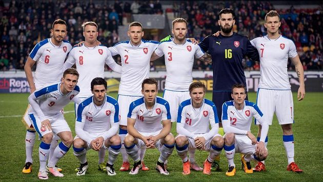 Česká reprezentace před přípravným utkáním se Skotskem. Česká reprezentace před přípravným utkáním se Skotskem.