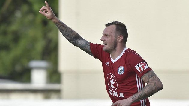 Jakub Řezníček z Olomouce se raduje z gólu na hřišti Zlína v první lize- Jakub Řezníček z Olomouce se raduje z gólu na hřišti Zlína v první lize-
