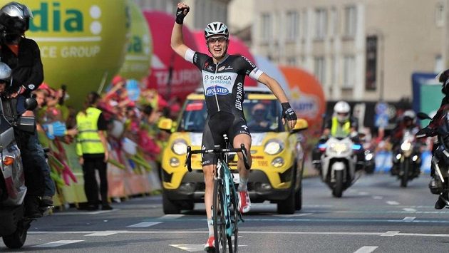 Cyklista Petr Vakoč se raduje z vítězství ve druhé etapě Kolem Polska - ilustrační foto. Cyklista Petr Vakoč se raduje z vítězství ve druhé etapě Kolem Polska - ilustrační foto.