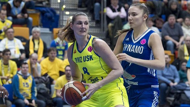 Zleva Ilona Burgrová z USK a Maria Vadějevová z Kursku. Zleva Ilona Burgrová z USK a Maria Vadějevová z Kursku.