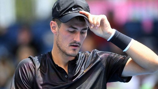 Kontroverzní australský tenista Bernard Tomic. Kontroverzní australský tenista Bernard Tomic.