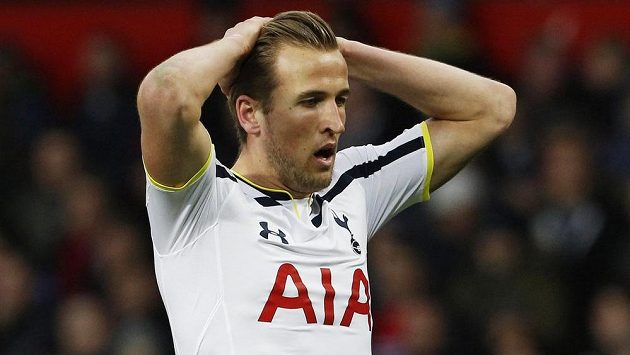 Harry Kane se premiérově podívá i do seniorské reprezentace Albionu. Harry Kane se premiérově podívá i do seniorské reprezentace Albionu.