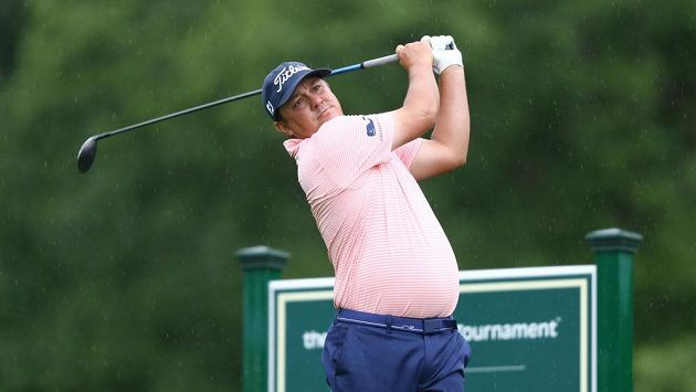 Americký golfista Jason Dufner na turnaji Memorial v Dublinu. Americký golfista Jason Dufner na turnaji Memorial v Dublinu.
