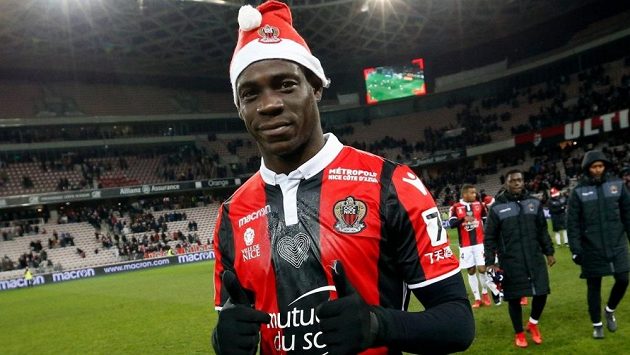 Útočník Mario Balotelli prozradil, jaké je jeho vánoční přání. Chtěl by se vrátit do Manchesteru City. Útočník Mario Balotelli prozradil, jaké je jeho vánoční přání. Chtěl by se vrátit do Manchesteru City.