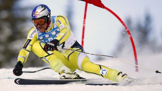 Nor Aksel Lund Svindal v kanadském středisku Lake Louise. Nor Aksel Lund Svindal v kanadském středisku Lake Louise.