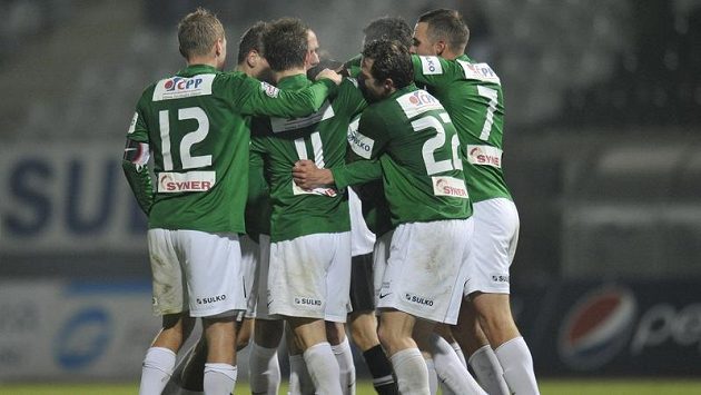 Radost jabloneckých fotbalistů. Radost jabloneckých fotbalistů.