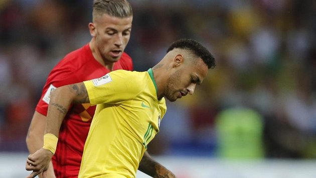 Brazilec Neymar (vpravo) a Belgičan Toby Alderweireld ve čtvrtfinále MS. Brazilec Neymar (vpravo) a Belgičan Toby Alderweireld ve čtvrtfinále MS.