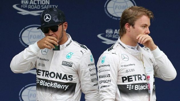 Lewis Hamilton a Nico Rosberg. Lewis Hamilton a Nico Rosberg.