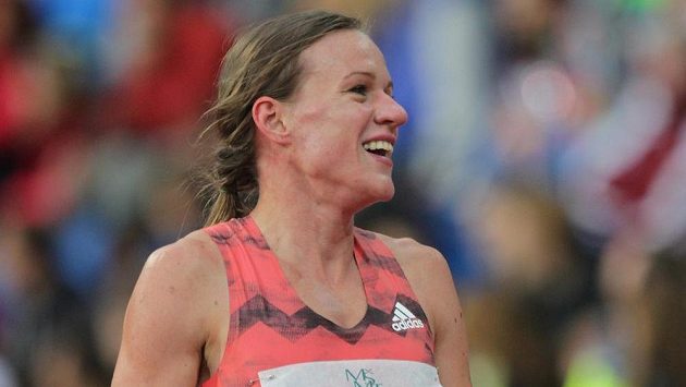 Česká běžkyně Simona Vrzalová po závodě na 1500 m při Zlaté tretře. Česká běžkyně Simona Vrzalová po závodě na 1500 m při Zlaté tretře.