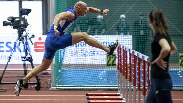 Petr Svoboda v rozběhu ostravského místinku Czech Indor Gala. Petr Svoboda v rozběhu ostravského místinku Czech Indor Gala.