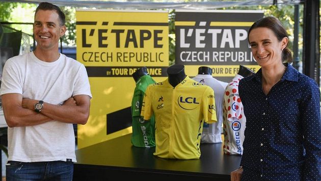 Martina Sáblíková a Zdeněk Štybar - ambasadoři připravované akce L’Etape. Martina Sáblíková a Zdeněk Štybar - ambasadoři připravované akce L’Etape.