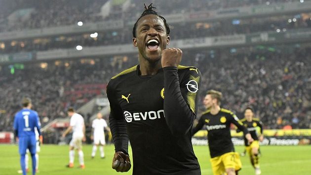 Michy Batshuayi při debutu v Dortmundu zářil. Michy Batshuayi při debutu v Dortmundu zářil.