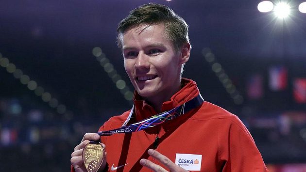 Čtvrtkař Pavel Maslák se zlatou medailí z HMS v Birminghamu. Čtvrtkař Pavel Maslák se zlatou medailí z HMS v Birminghamu.