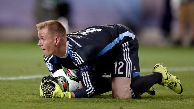 Brankář Marc-André ter Stegen na archivním snímku v dresu německé jednadvacítky. Brankář Marc-André ter Stegen na archivním snímku v dresu německé jednadvacítky.