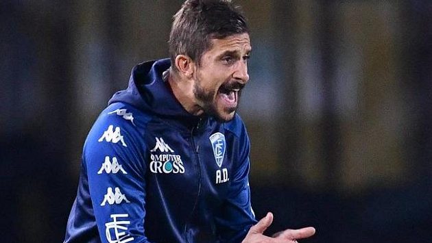 Novým trenérem fotbalistů Sassuola se stal Alessio Dionisi. Novým trenérem fotbalistů Sassuola se stal Alessio Dionisi.