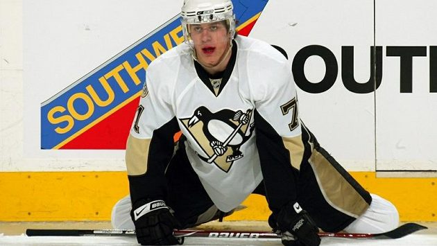 Jevgenij Malkin, hvězda Pittsburghu, bude v případě výluky oblékat dres Magnitogorsku Jevgenij Malkin, hvězda Pittsburghu, bude v případě výluky oblékat dres Magnitogorsku