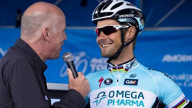 Belgický cyklista Tom Boonen poskytuje interview Belgický cyklista Tom Boonen poskytuje interview