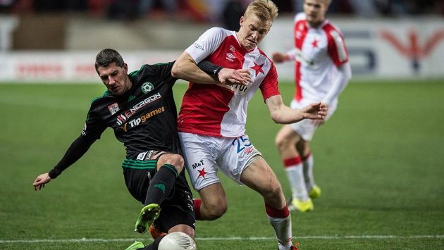 Příbramský záložník Tomáš Pilík (vlevo) na ilustračním snímku s Michalem Frydrychem ze Slavie. Příbramský záložník Tomáš Pilík (vlevo) na ilustračním snímku s Michalem Frydrychem ze Slavie.