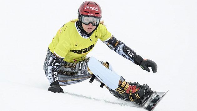 Soustředěný výraz Ledecké při jízdě. Soustředěný výraz Ledecké při jízdě.