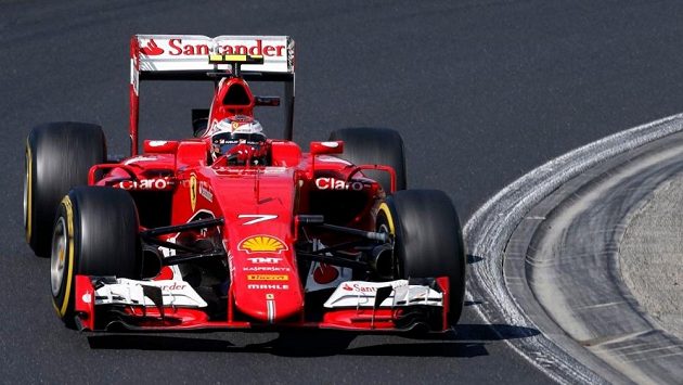 Kimi Räikkönnen bude i v příští sezóně jezdit za Ferrari. Kimi Räikkönnen bude i v příští sezóně jezdit za Ferrari.
