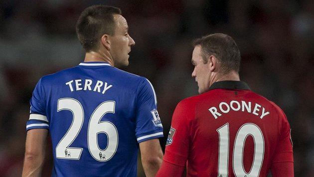 Obránce Chelsea John Terry a útočník Manchesteru United Wayne Rooney. Obránce Chelsea John Terry a útočník Manchesteru United Wayne Rooney.