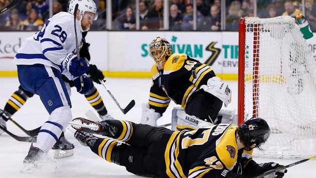 Utkání play off NHL mezi Tampou Bay a Bostonem - ilustrační foto. Utkání play off NHL mezi Tampou Bay a Bostonem - ilustrační foto.
