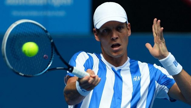 Český tenista Tomáš Berdych ve druhém kole Australian Open převálcoval Francouze Kevina De Scheppera. Český tenista Tomáš Berdych ve druhém kole Australian Open převálcoval Francouze Kevina De Scheppera.