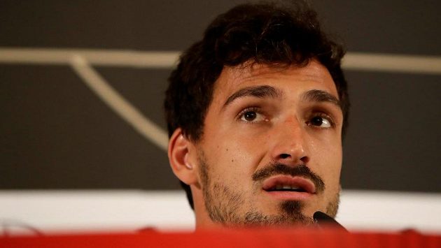 Německý fotbalista Mats Hummels před utkáním s Českou republikou. Německý fotbalista Mats Hummels před utkáním s Českou republikou.