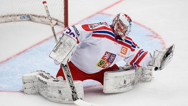 Český brankář Dominik Furch během utkání Euro Hockey Tour s Ruskem v Třinci. Český brankář Dominik Furch během utkání Euro Hockey Tour s Ruskem v Třinci.