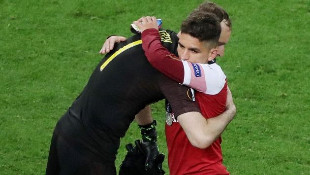 Zklamání hráčů Arsenalu v abku bude mít i vliv na rozpočet na posily. Zklamání hráčů Arsenalu v abku bude mít i vliv na rozpočet na posily.