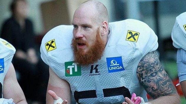 Pražské Mustangy povede v novém ročníku Paddock ligy jako kouč legendární Josef Fuksa, který v minulosti nebyl daleko od angažmá ve slavné NFL. Pražské Mustangy povede v novém ročníku Paddock ligy jako kouč legendární Josef Fuksa, který v minulosti nebyl daleko od angažmá ve slavné NFL.