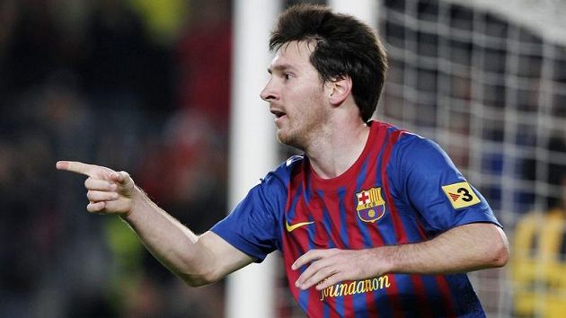 Argentinský útočník ve službách Barcelony se raduje z branky. Argentinský útočník ve službách Barcelony se raduje z branky.