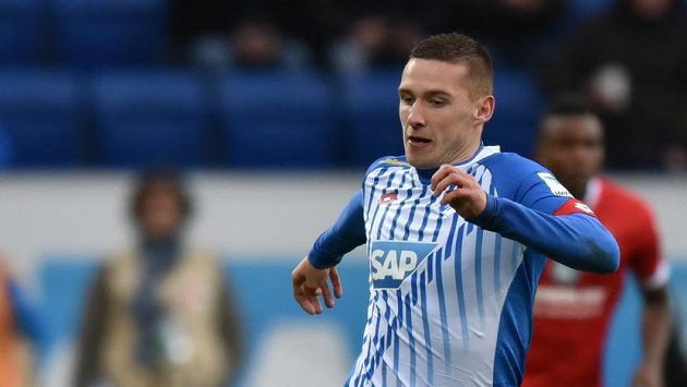 Obránce Hoffenheimu Pavel Kadeřábek věří, že bude mít jisté místo v základní sestavě i pod trenérem Nagelsmannem. Obránce Hoffenheimu Pavel Kadeřábek věří, že bude mít jisté místo v základní sestavě i pod trenérem Nagelsmannem.
