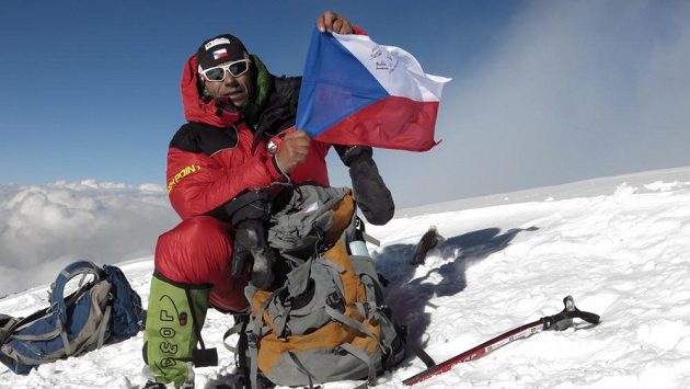 Radek Jaroš na vrcholu K2. Radek Jaroš na vrcholu K2.
