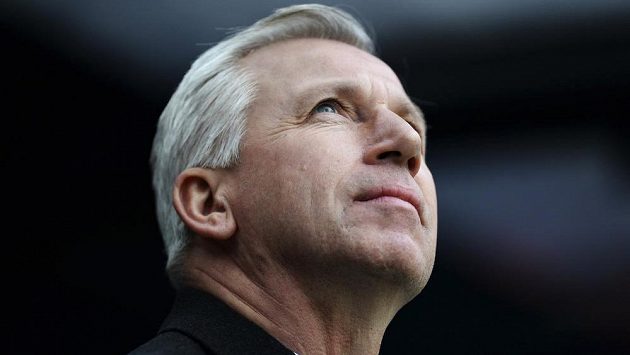 Trenér Newcastlu United Alan Pardew. Trenér Newcastlu United Alan Pardew.