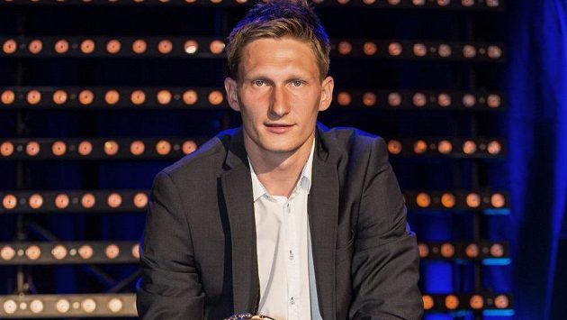 Milan Škoda s trofejemi z Galavečeru ePojištění ligy ročníku 2016/2017. Milan Škoda s trofejemi z Galavečeru ePojištění ligy ročníku 2016/2017.